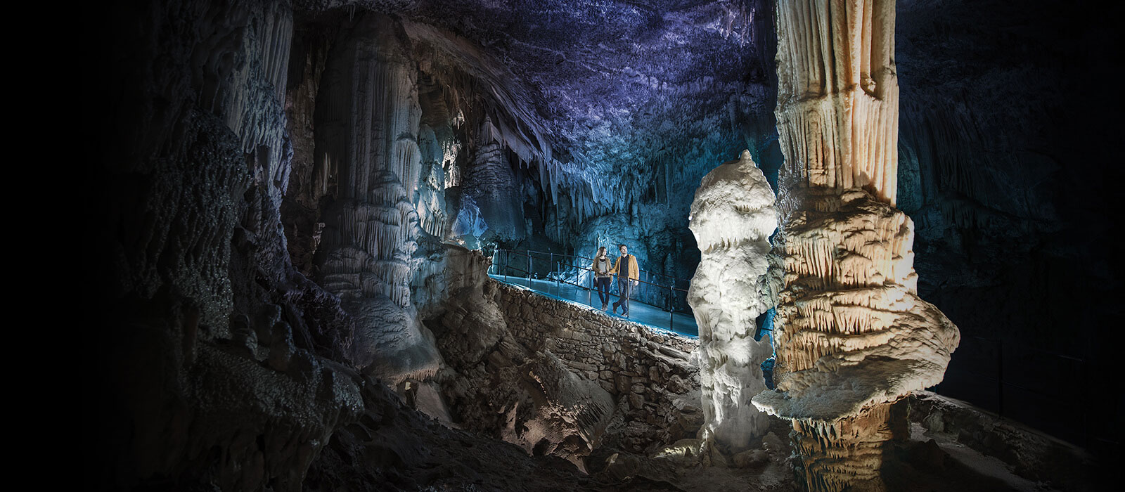 Rezultat iskanja slik za postojna cave