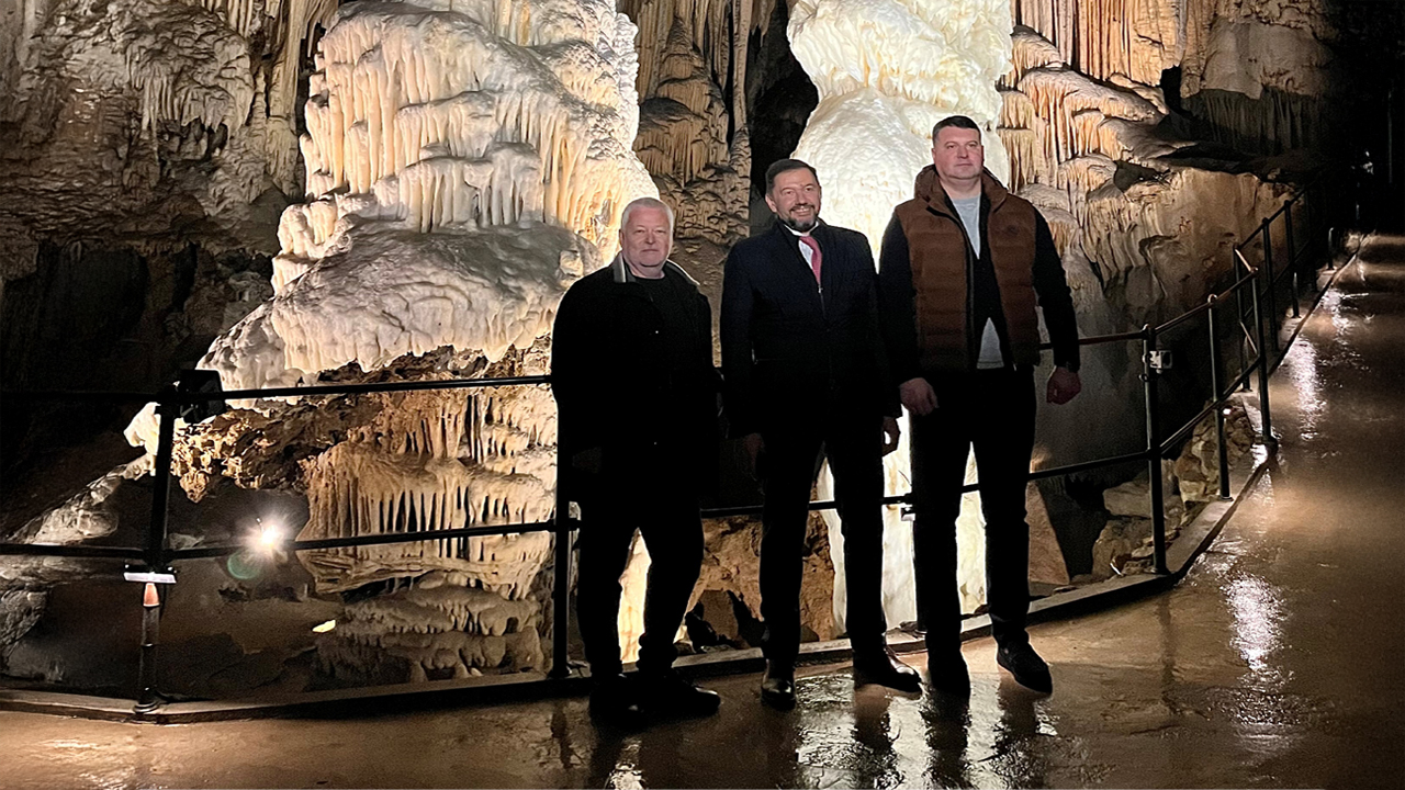 Verkhovna Rada Ukraine in Postojna Cave Kaja Batagelj 8