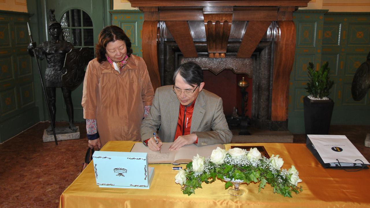 g-sang-hyun-song-obiskal-postojnsko-jamo-1.JPG